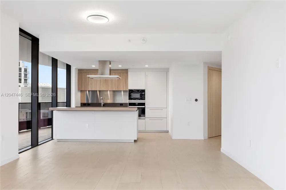 1000 Brickell Plz #4015 Miami, FL 33131