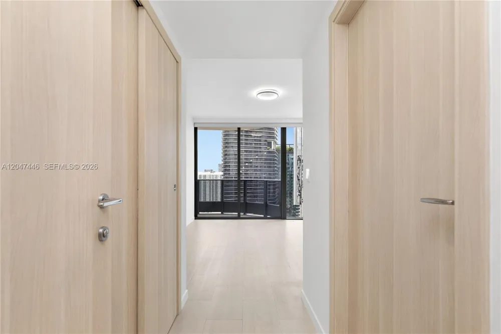 1000 Brickell Plz #4015 Miami, FL 33131