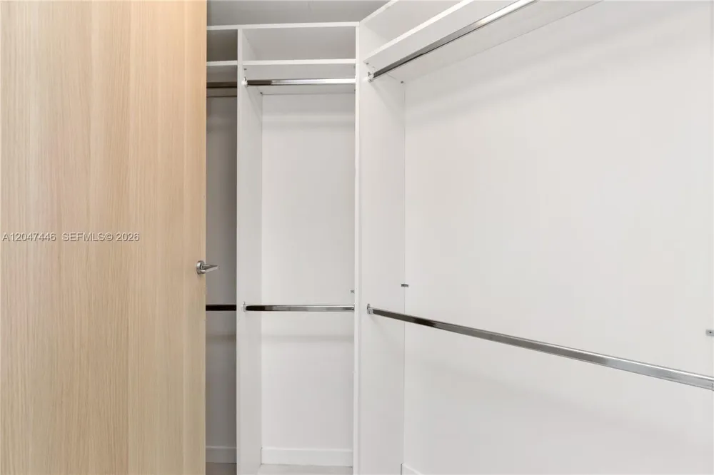 1000 Brickell Plz #4015 Miami, FL 33131