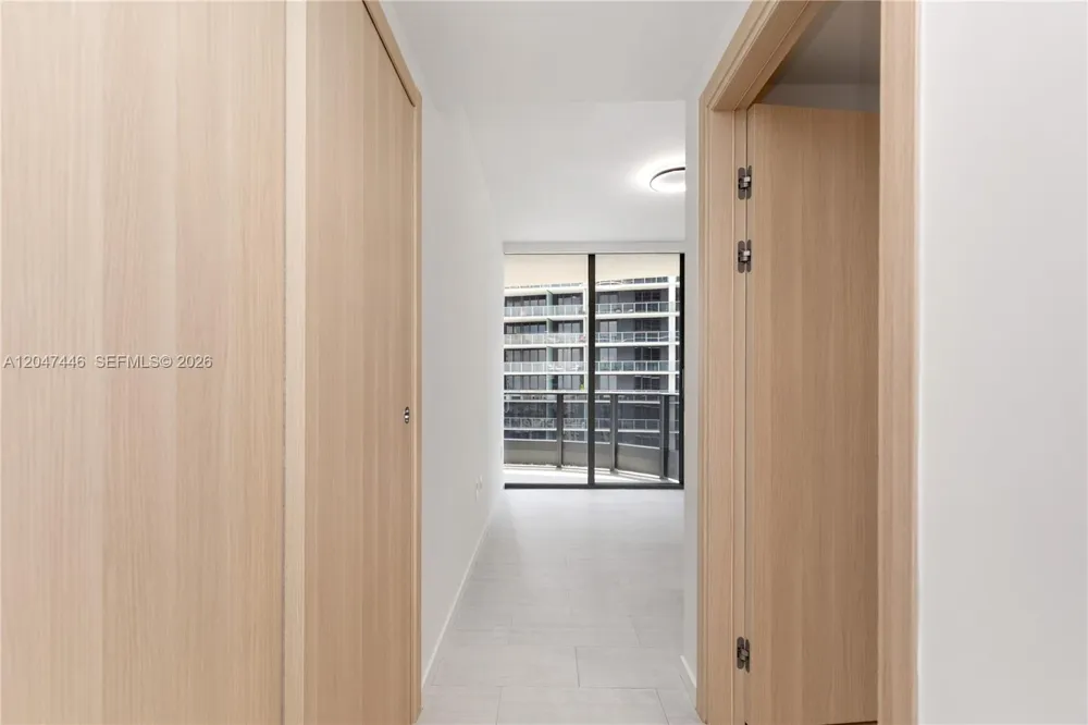 1000 Brickell Plz #4015 Miami, FL 33131