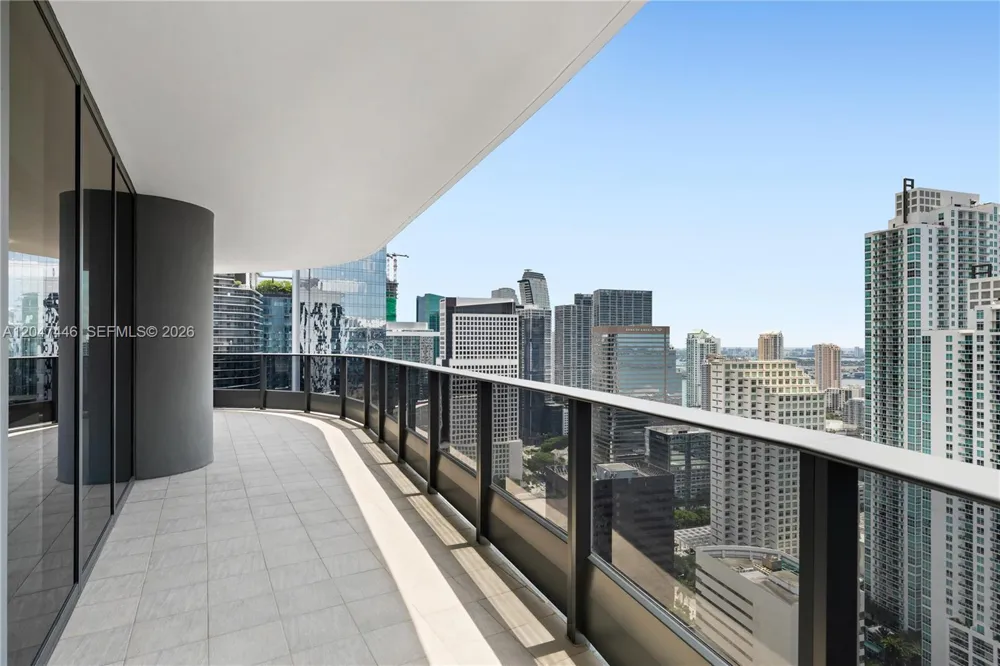 1000 Brickell Plz #4015 Miami, FL 33131