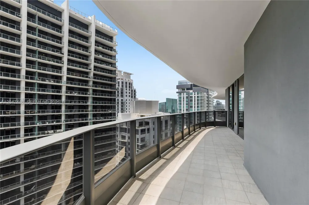1000 Brickell Plz #4015 Miami, FL 33131