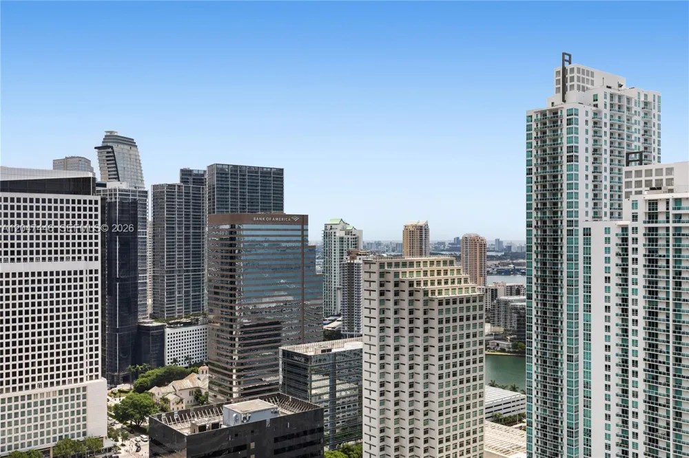 1000 Brickell Plz #4015 Miami, FL 33131