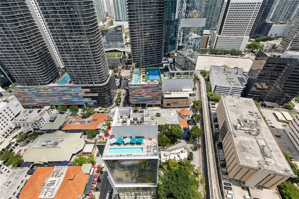1000 Brickell Plz #4015 Miami, FL 33131