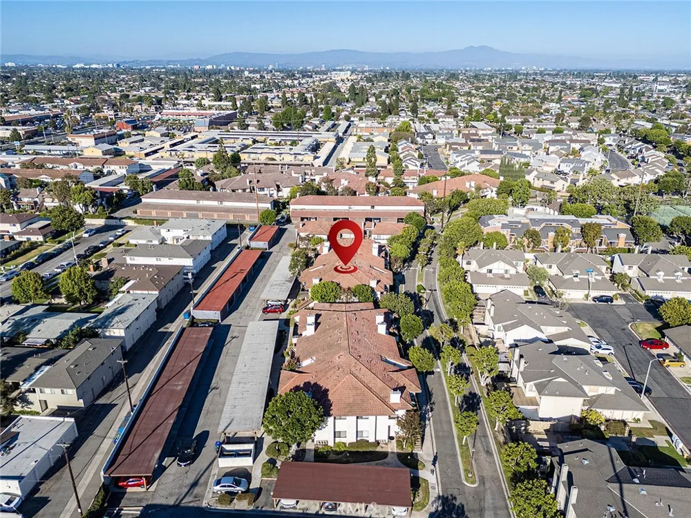 8561 Meadow Brook #205 Garden Grove, CA 92844