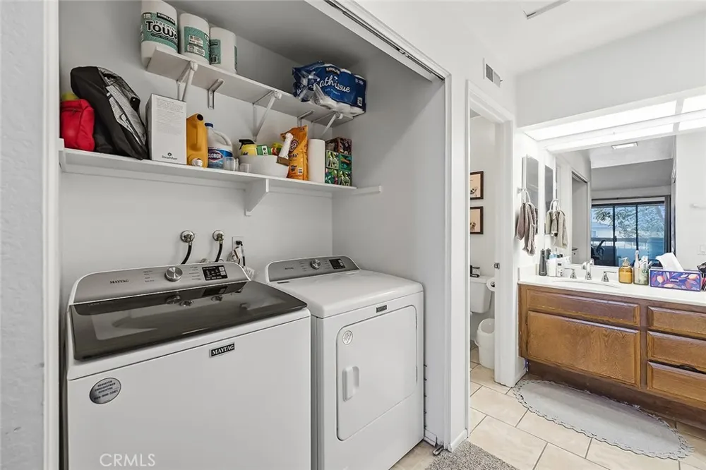 8561 Meadow Brook #205 Garden Grove, CA 92844