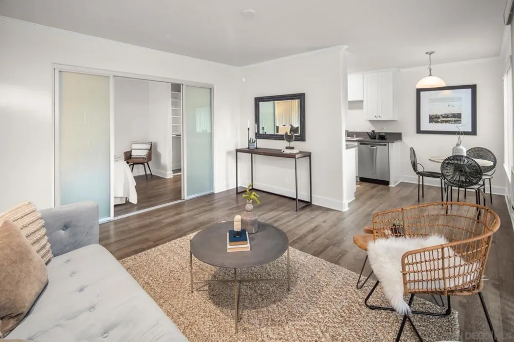 8581 Villa La Jolla Dr La Jolla, CA 92037