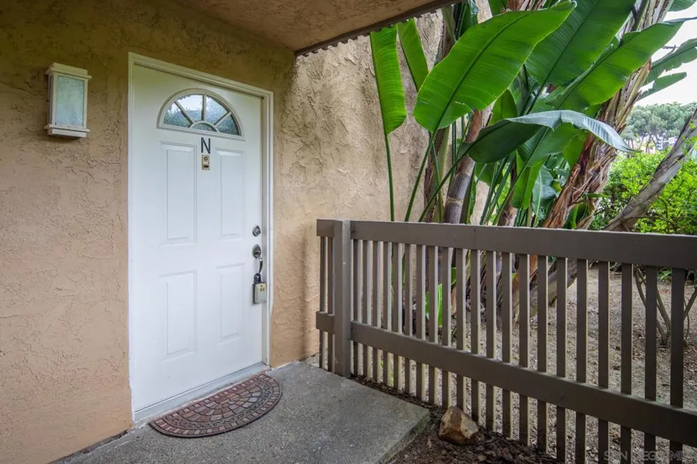 8581 Villa La Jolla Dr La Jolla, CA 92037