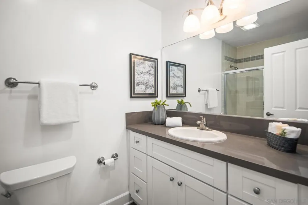 8581 Villa La Jolla Dr La Jolla, CA 92037