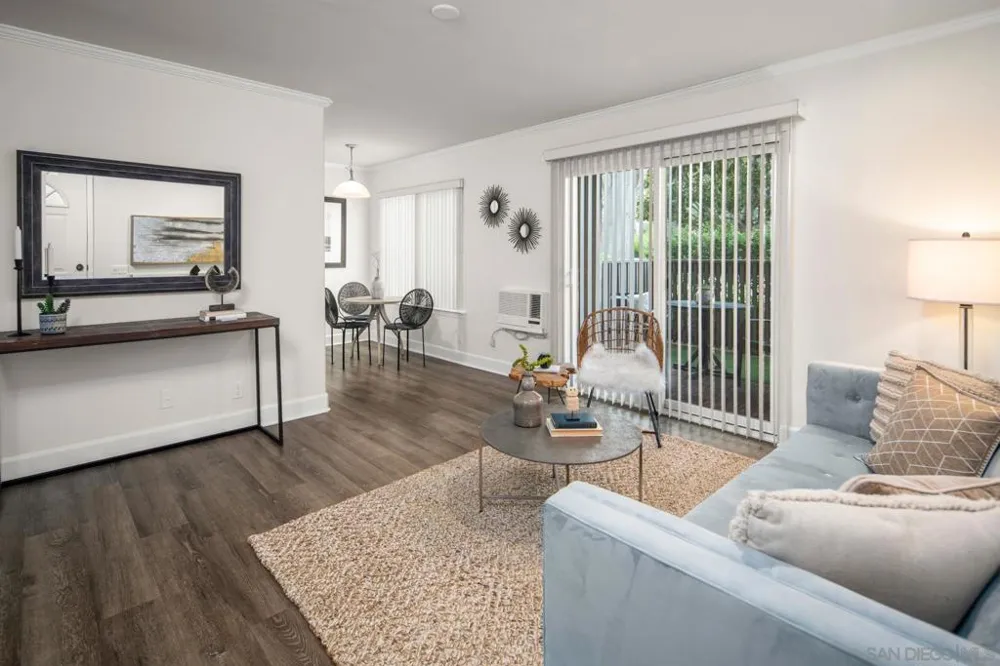 8581 Villa La Jolla Dr La Jolla, CA 92037