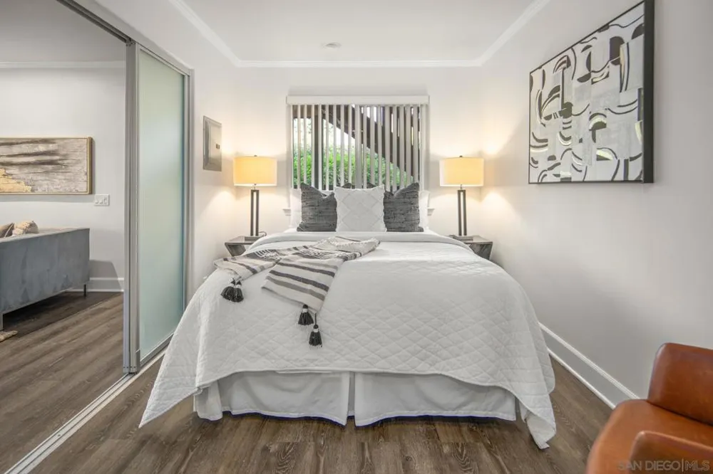 8581 Villa La Jolla Dr La Jolla, CA 92037