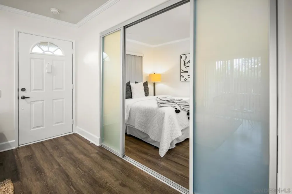8581 Villa La Jolla Dr La Jolla, CA 92037