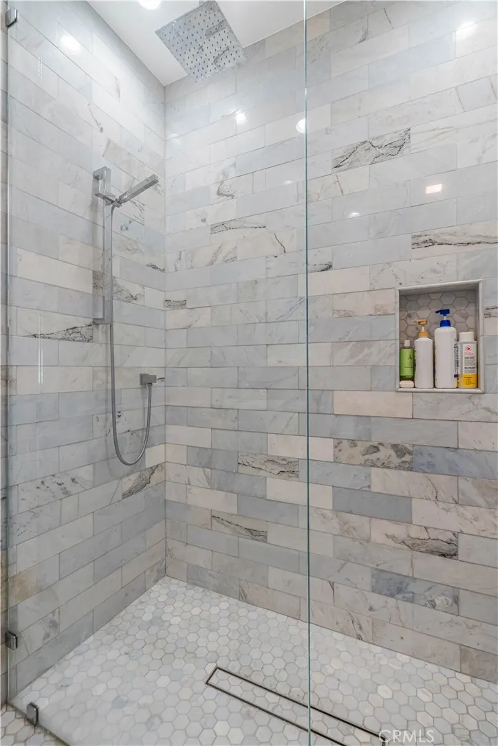 11 Baymare Bell Canyon, CA 91307