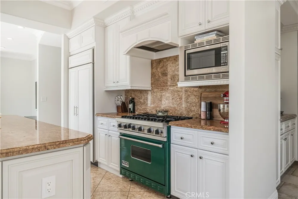 11 Baymare Bell Canyon, CA 91307