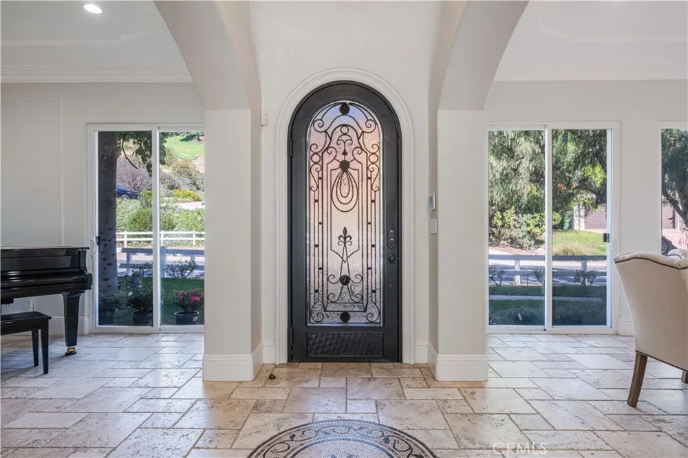 11 Baymare Bell Canyon, CA 91307