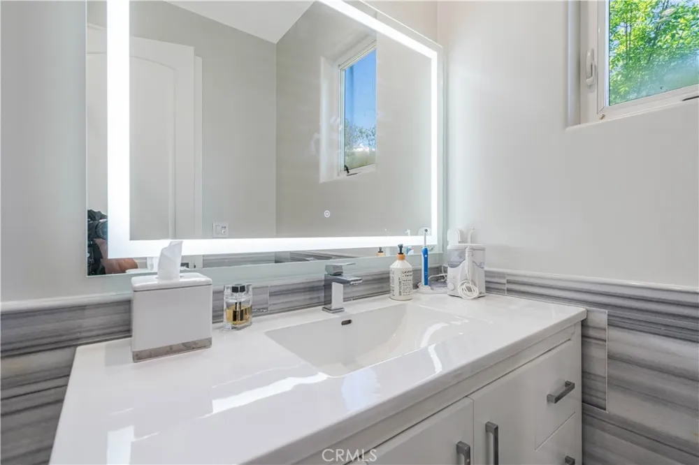 11 Baymare Bell Canyon, CA 91307