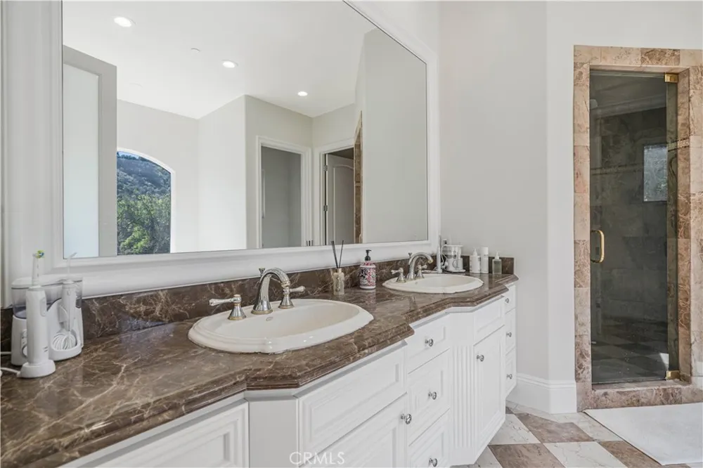 11 Baymare Bell Canyon, CA 91307