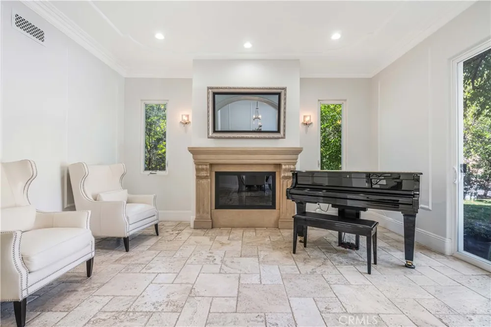 11 Baymare Bell Canyon, CA 91307