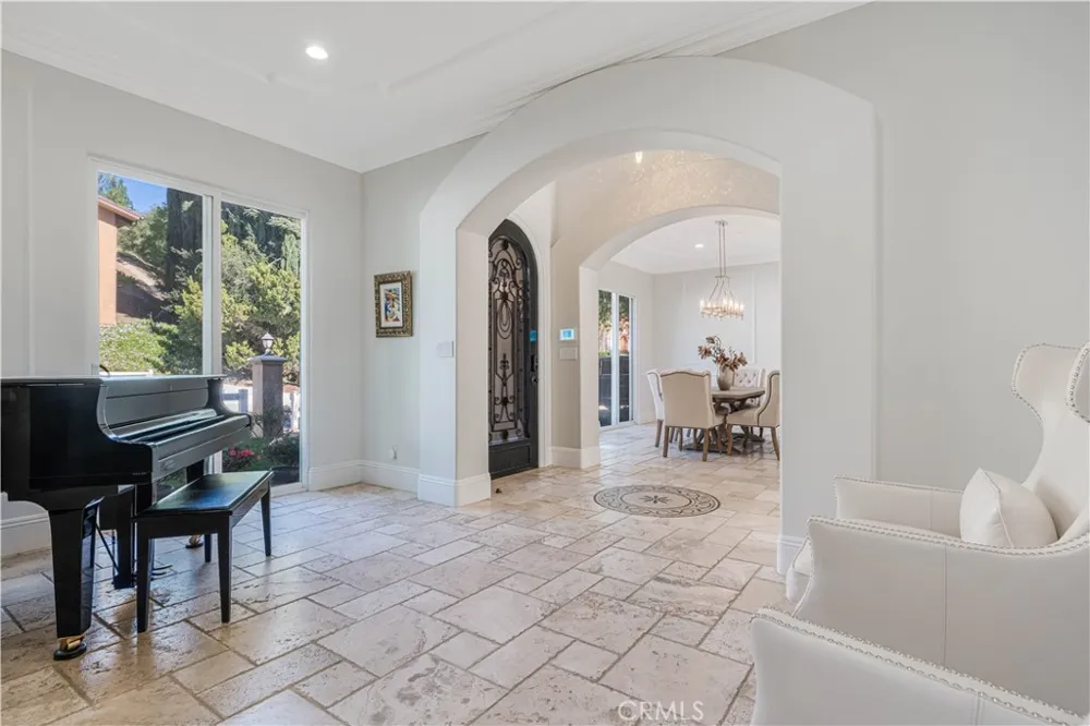 11 Baymare Bell Canyon, CA 91307