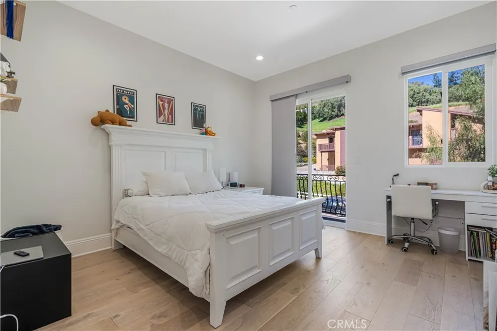 11 Baymare Bell Canyon, CA 91307