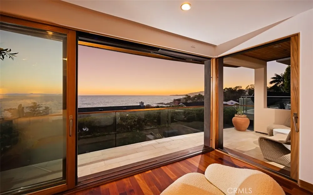 2615 Victoria Laguna Beach, CA 92651