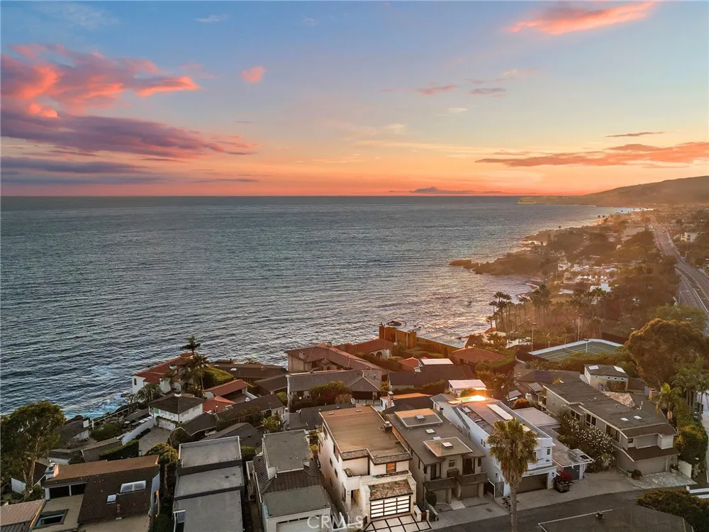 2615 Victoria Laguna Beach, CA 92651