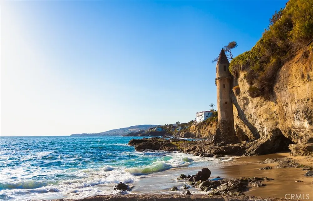 2615 Victoria Laguna Beach, CA 92651