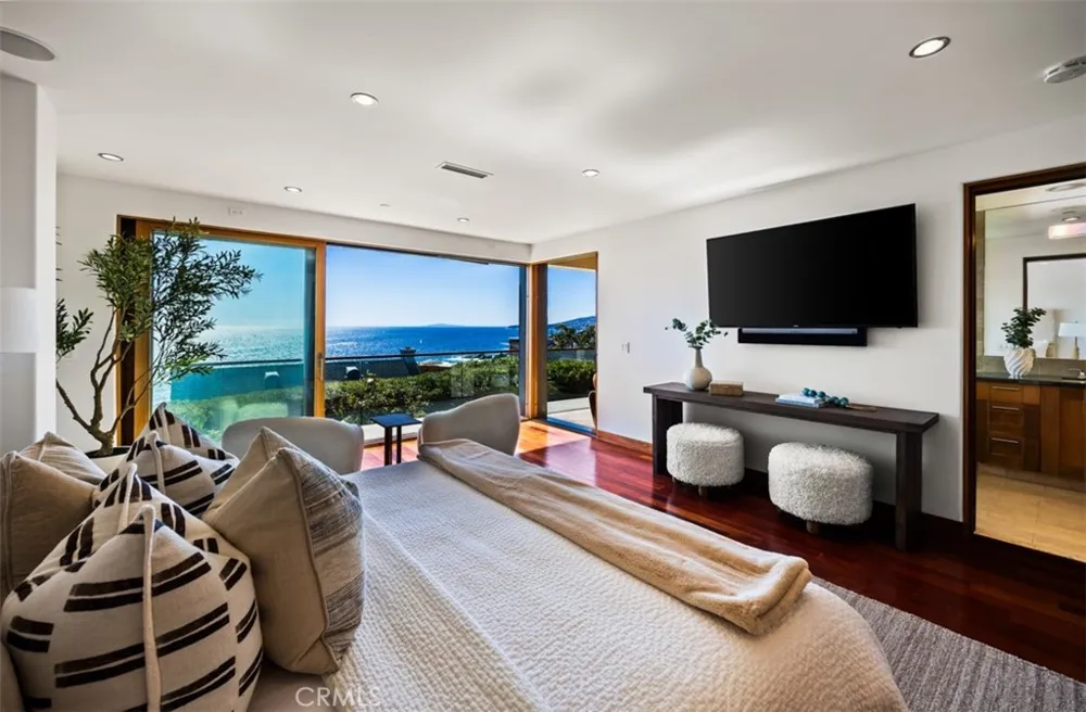 2615 Victoria Laguna Beach, CA 92651