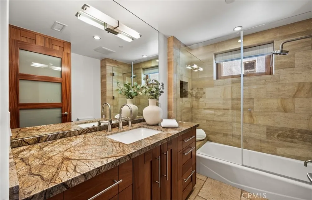 2615 Victoria Laguna Beach, CA 92651