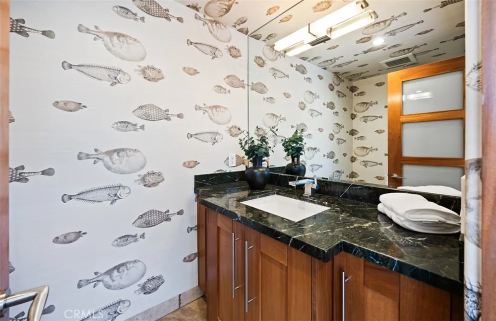 2615 Victoria Laguna Beach, CA 92651