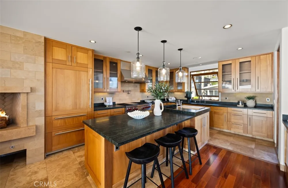 2615 Victoria Laguna Beach, CA 92651