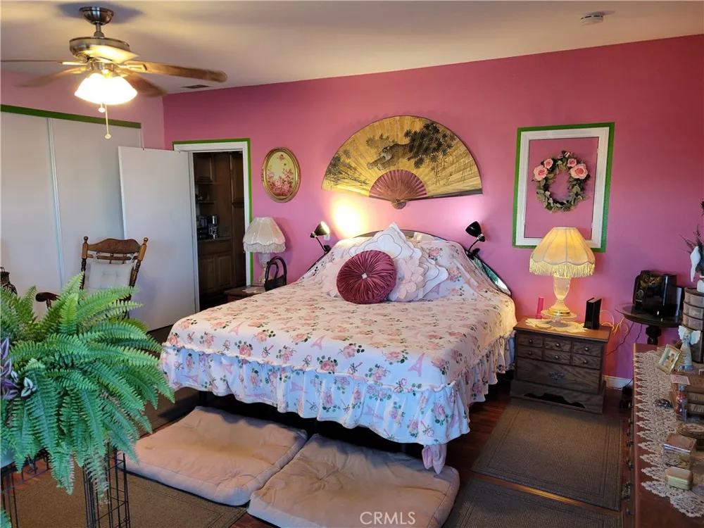 14121 Lakota Apple Valley, CA 92307