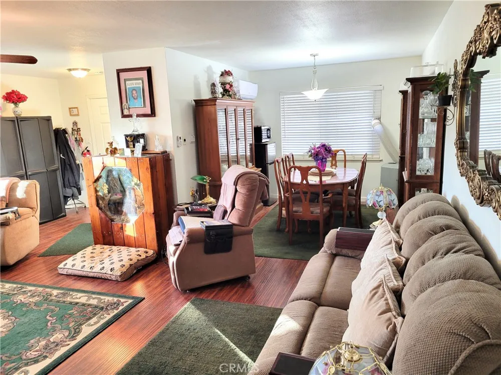14121 Lakota Apple Valley, CA 92307