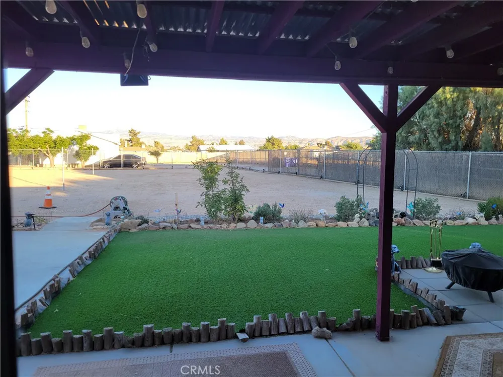 14121 Lakota Apple Valley, CA 92307