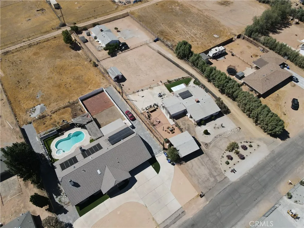 14121 Lakota Apple Valley, CA 92307