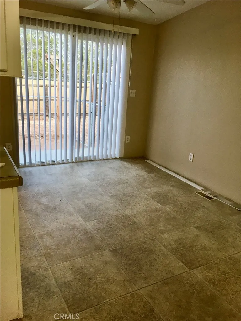 14121 Lakota Apple Valley, CA 92307