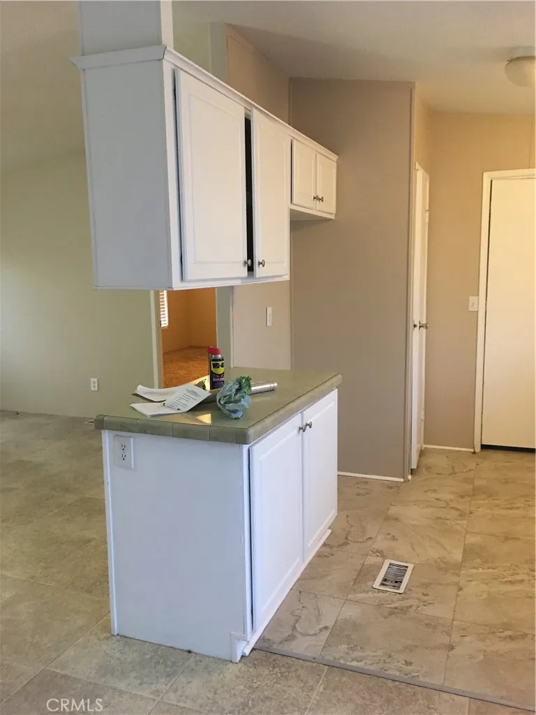 14121 Lakota Apple Valley, CA 92307