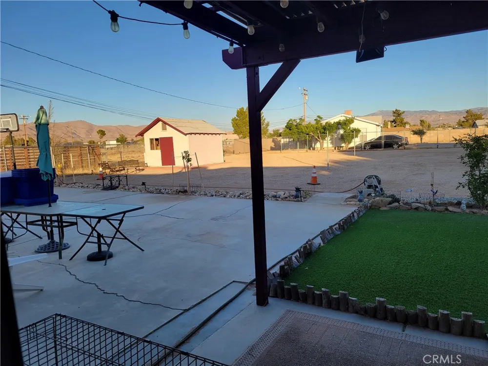 14121 Lakota Apple Valley, CA 92307