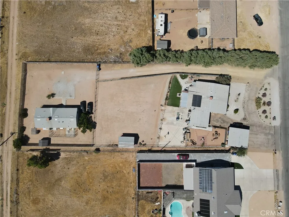 14121 Lakota Apple Valley, CA 92307