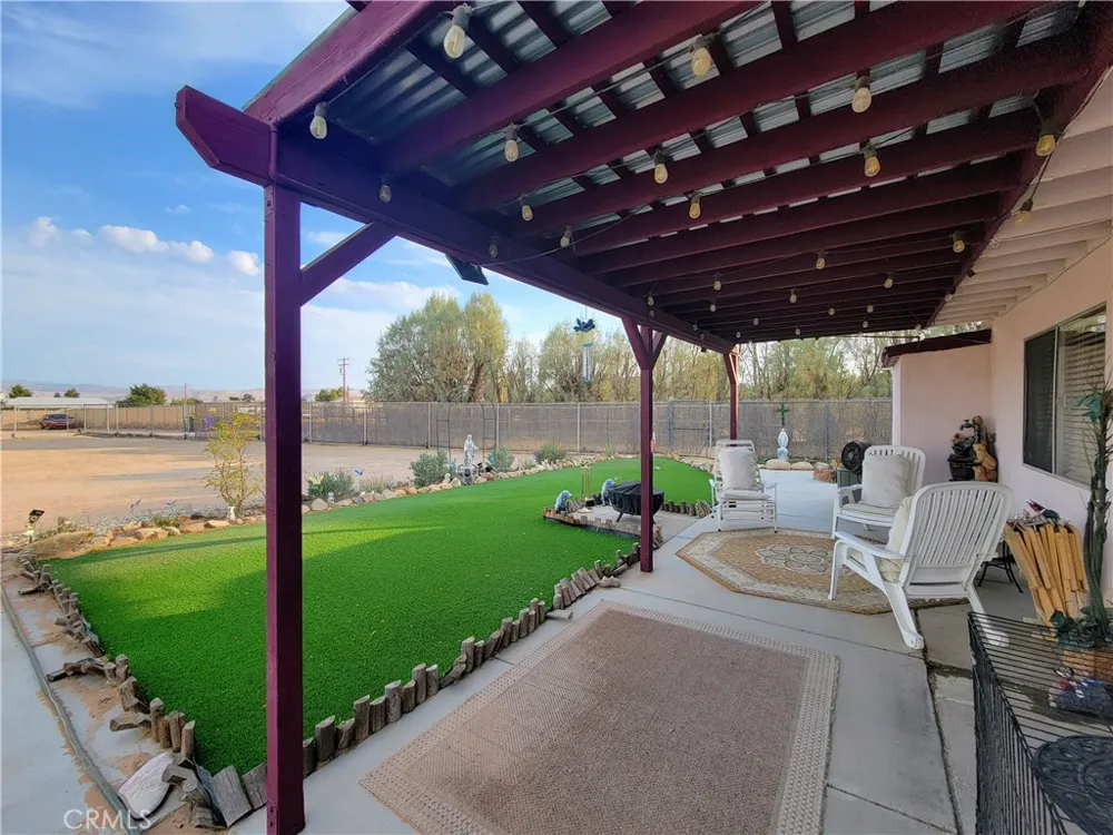 14121 Lakota Apple Valley, CA 92307