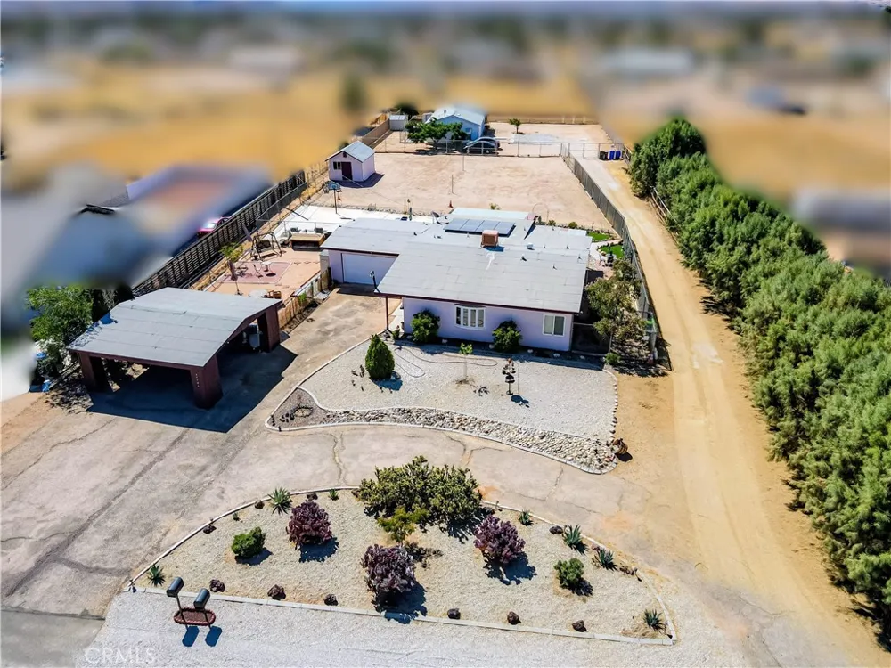 14121 Lakota Apple Valley, CA 92307