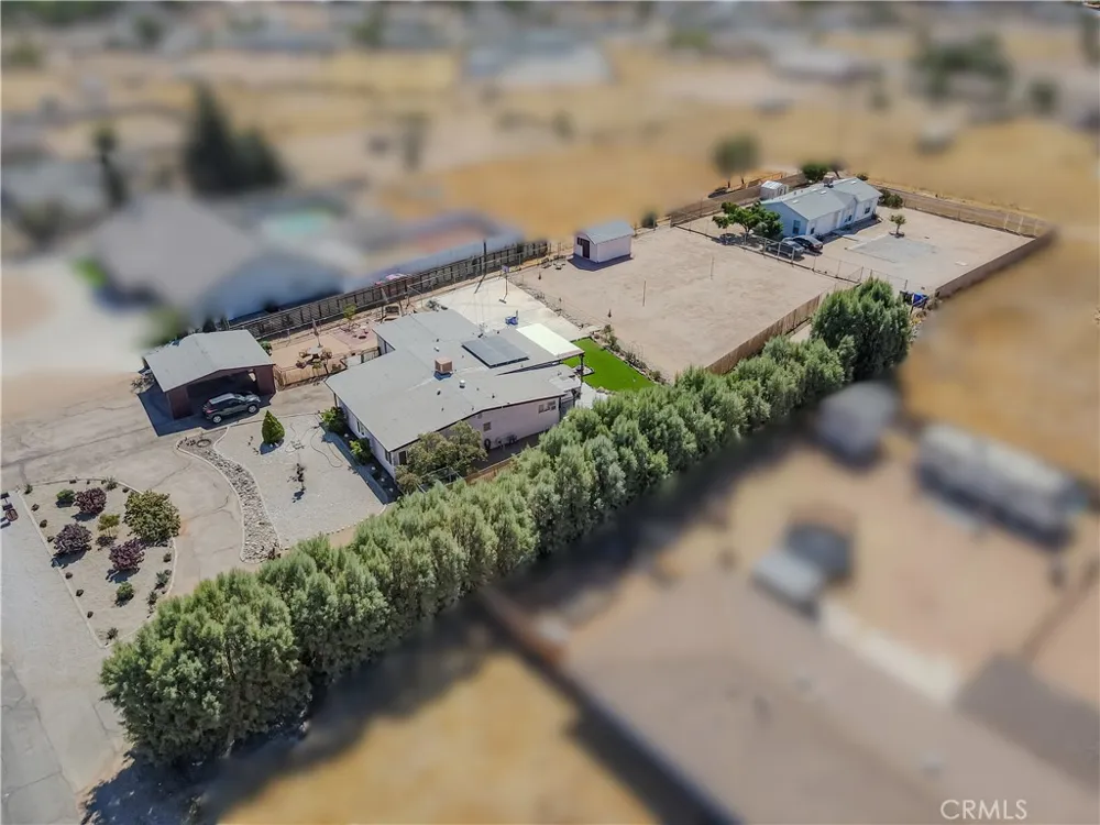 14121 Lakota Apple Valley, CA 92307