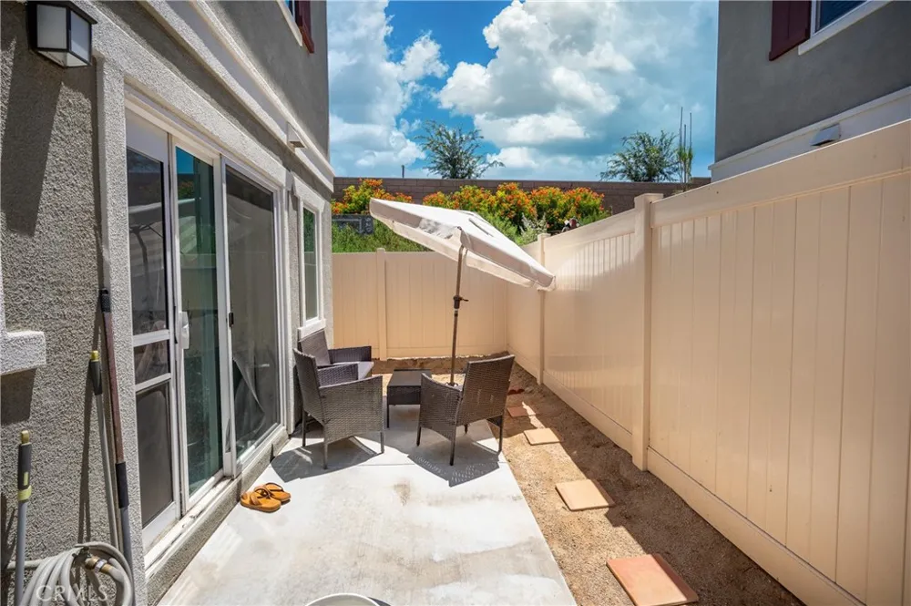 7276 Olive Grove Riverside, CA 92507