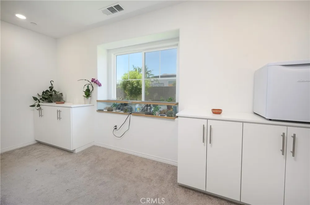 7276 Olive Grove Riverside, CA 92507