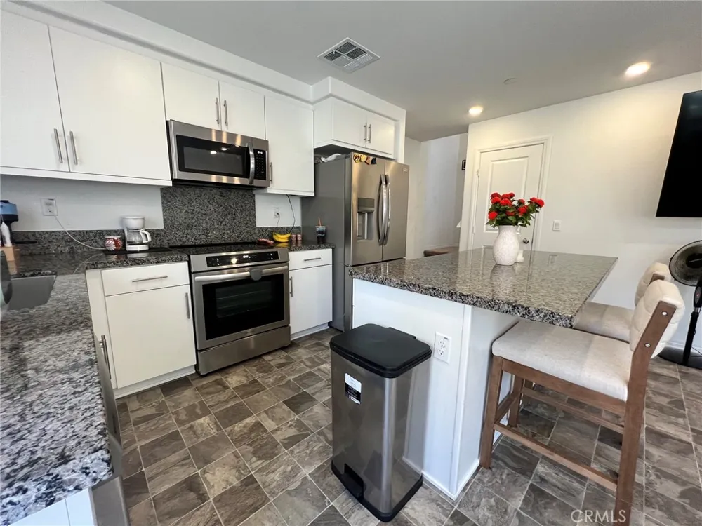 7276 Olive Grove Riverside, CA 92507