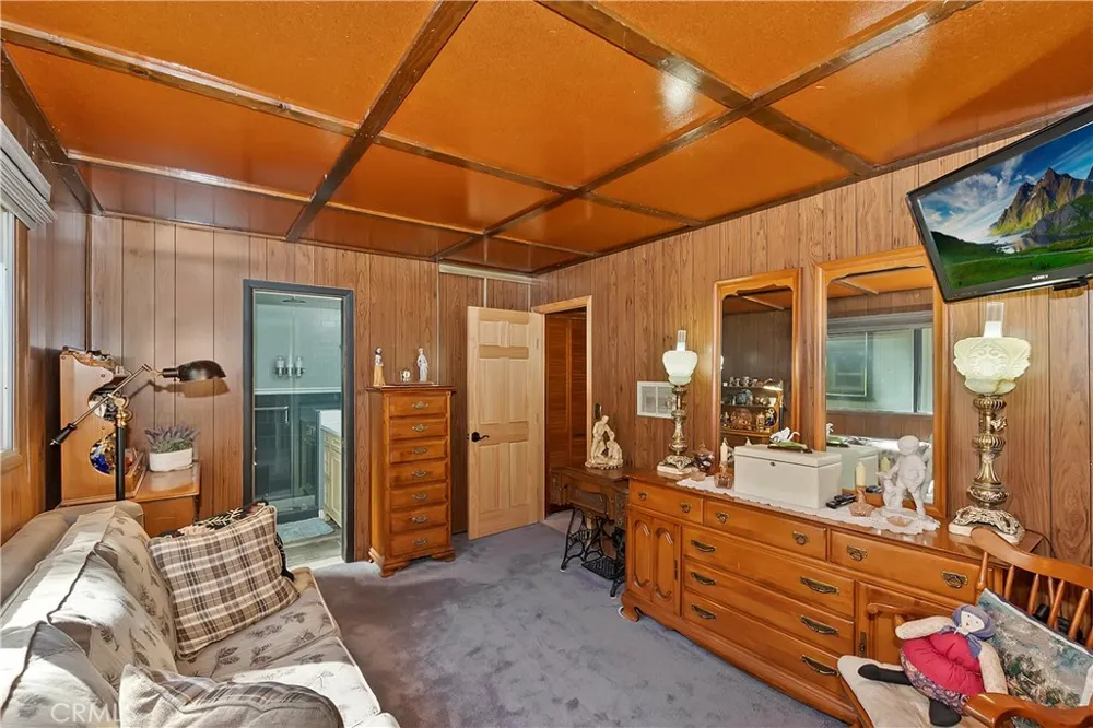 571 Pine Lane Sugarloaf, CA 92386