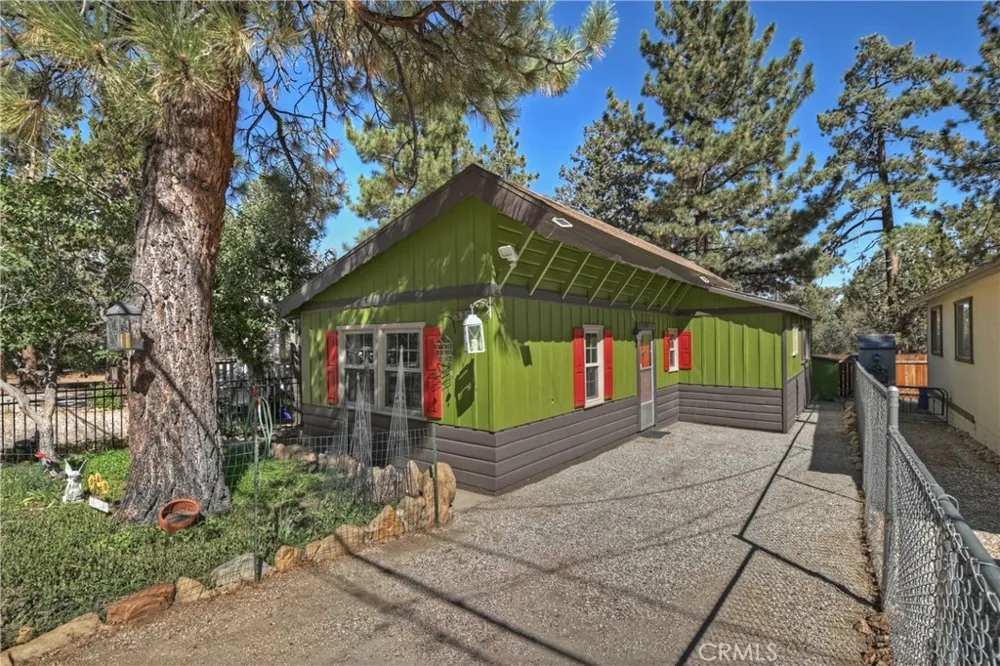 571 Pine Lane Sugarloaf, CA 92386