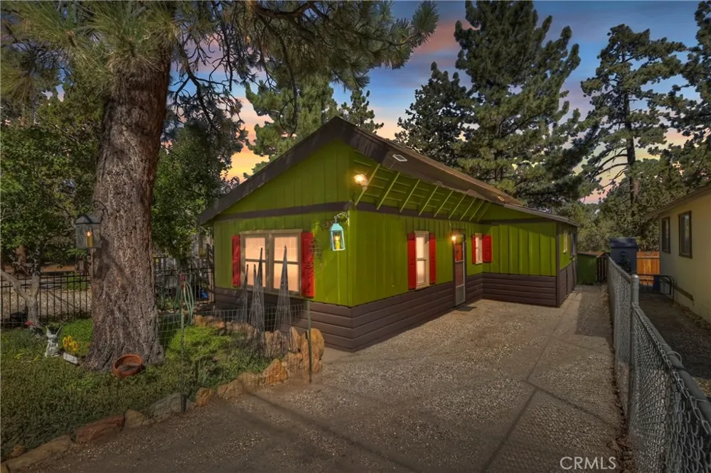 571 Pine Lane Sugarloaf, CA 92386