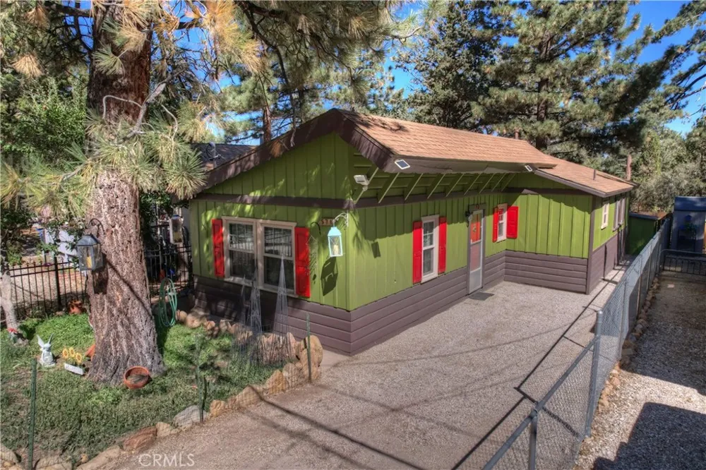 571 Pine Lane Sugarloaf, CA 92386