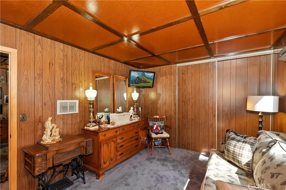571 Pine Lane Sugarloaf, CA 92386